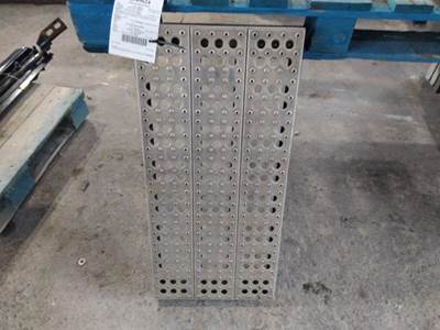 Freightliner Columbia 120 Deck (Catwalk) Step