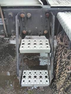 Freightliner Columbia 120 Left Frame Step