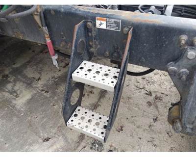 Freightliner Columbia 120 Left Frame Step