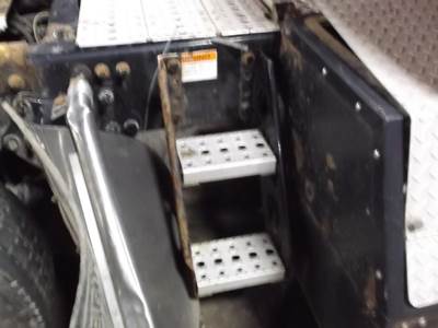 Freightliner Coronado Right Frame Step