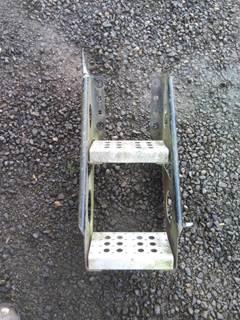 Freightliner FLD120 Classic Left Frame Step