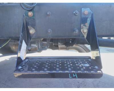 International 4400 Left Frame Step