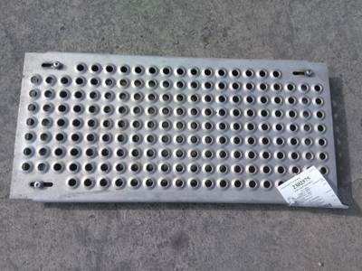 International 8600 Deck (Catwalk) Step