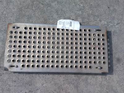 International 8600 Deck (Catwalk) Step