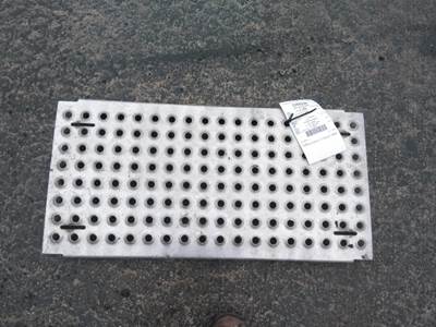 International 8600 Deck (Catwalk) Step