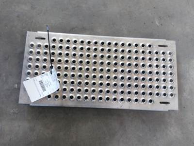 International 8600 Deck (Catwalk) Step