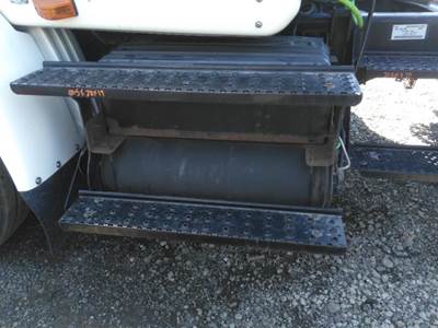 International 8600 Left Battery Box Step