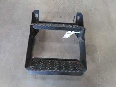 International 8600 Left Frame Step