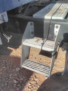 International 9400i Left Frame Step
