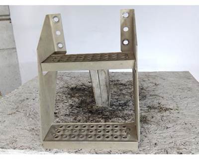 International 9400i Frame Step