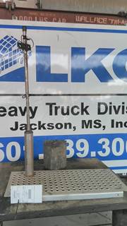 International 9900i Deck (Catwalk) Step