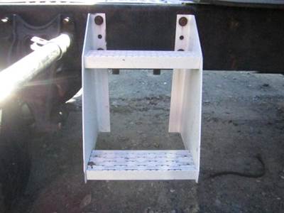 International 9900i Right Frame Step