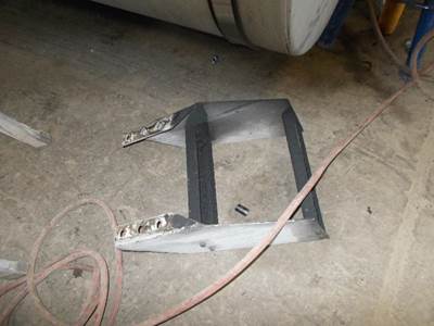 International 9900i Left Frame Step