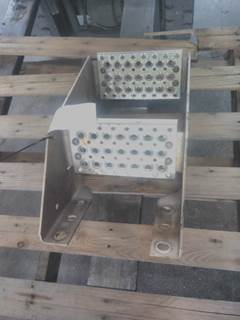 International LT Step