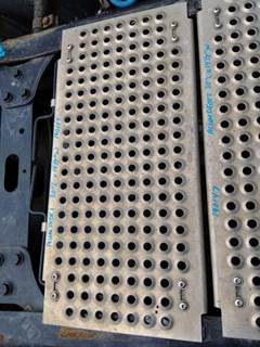 International LT Deck (Catwalk) Step