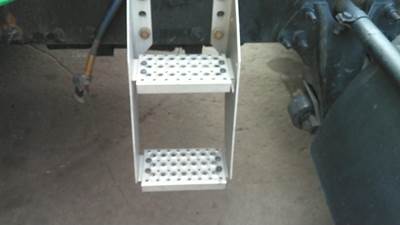 International LT Frame Step