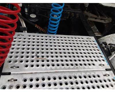 International LT Deck (Catwalk) Step