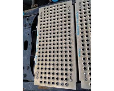 International LT Frame Step
