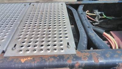 International ProStar Deck (Catwalk) Step for a International PROSTAR 122