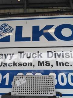 International ProStar Deck (Catwalk) Step for a International PROSTAR 113