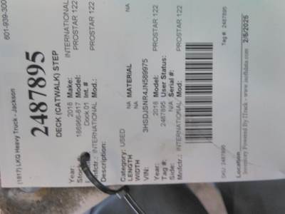 International ProStar Deck (Catwalk) Step for a International PROSTAR 122