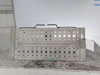 International ProStar Deck (Catwalk) Step for a International PROSTAR 122