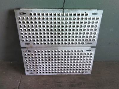 International ProStar Deck (Catwalk) Step for a International PROSTAR 125