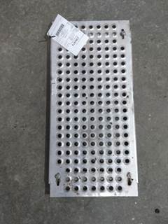 International ProStar Deck (Catwalk) Step for a International PROSTAR 122
