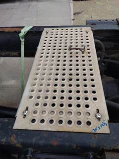 International ProStar Deck (Catwalk) Step for a International PROSTAR 125