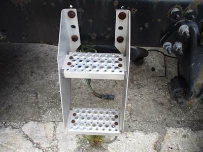 International ProStar Left Frame Step