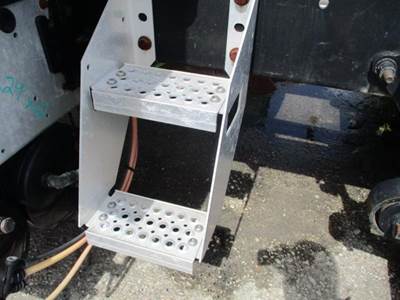 International ProStar Left Frame Step for a International PROSTAR 113