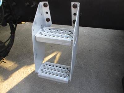 International ProStar Frame Step for a International PROSTAR 113
