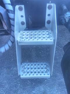 International ProStar Left Frame Step for a International PROSTAR 122