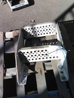 International ProStar Left Frame Step for a International PROSTAR 122