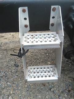 International ProStar Left Frame Step for a International PROSTAR 113