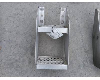 International ProStar Left Frame Step for a International PROSTAR 113