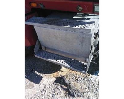International ProStar Left Frame Step for a International PROSTAR 122