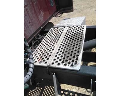 Kenworth T2000 Frame Step