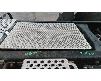 Kenworth T660 Frame Step