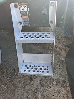 Kenworth T680 Left Step