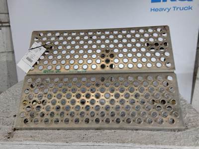 Kenworth T680 Deck (Catwalk) Step