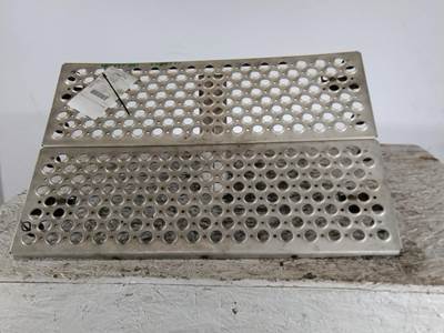 Kenworth T680 Deck (Catwalk) Step