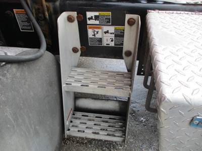 Kenworth T680 Left Frame Step