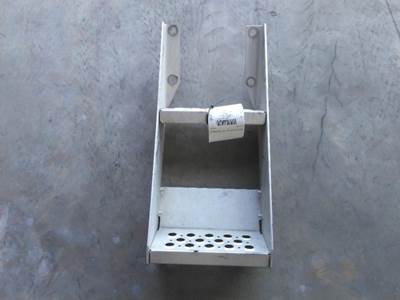 Kenworth T680 Left Frame Step