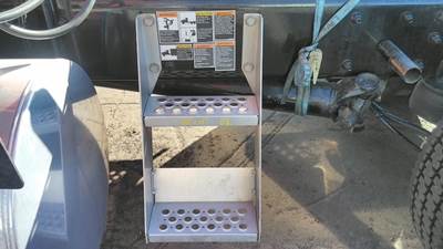 Kenworth T680 Left Frame Step