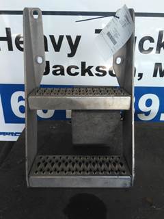 Kenworth T680 Left Frame Step