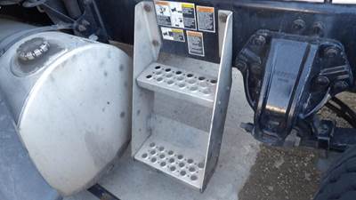 Kenworth T680 Frame Step