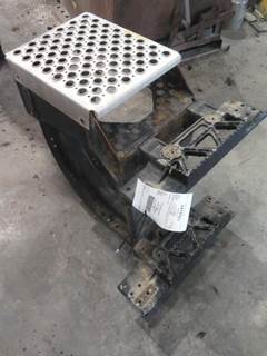 Kenworth T680 Frame Step