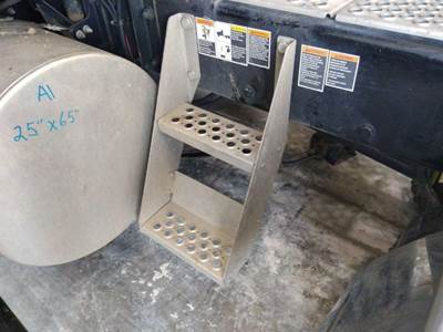 Kenworth T680 Left Frame Step