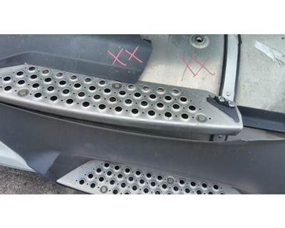 Kenworth T680 Left Frame Step